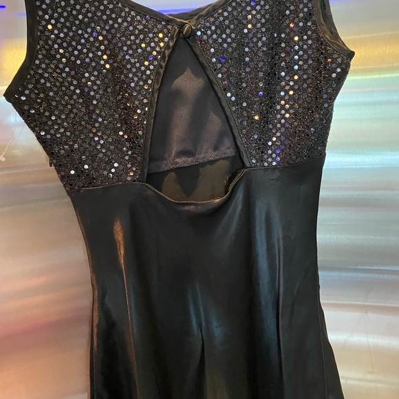 New  black satin dress - Picture 6 of 6